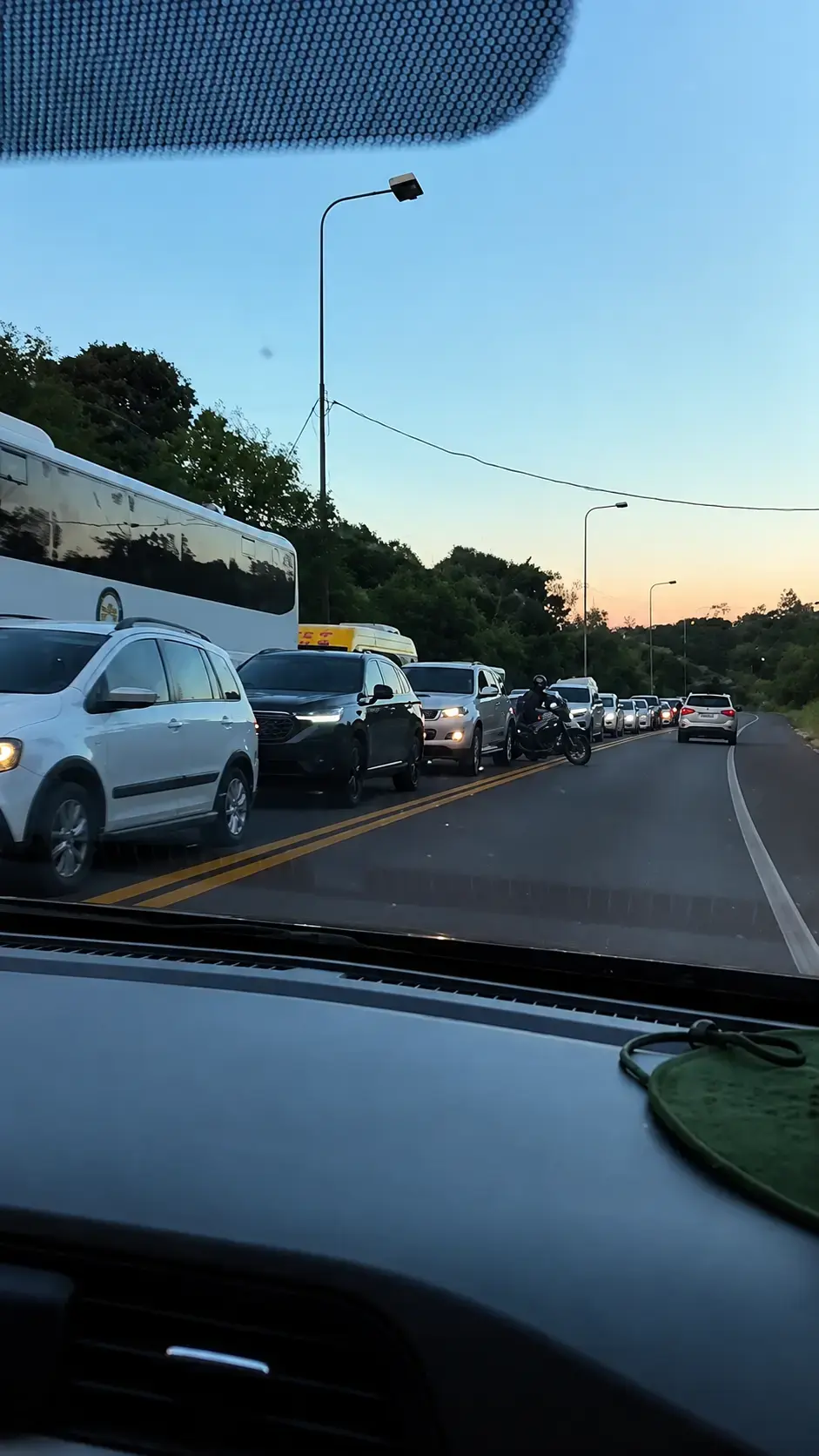 Long line at the Brazil-Argentina border crossing near Iguazu Falls